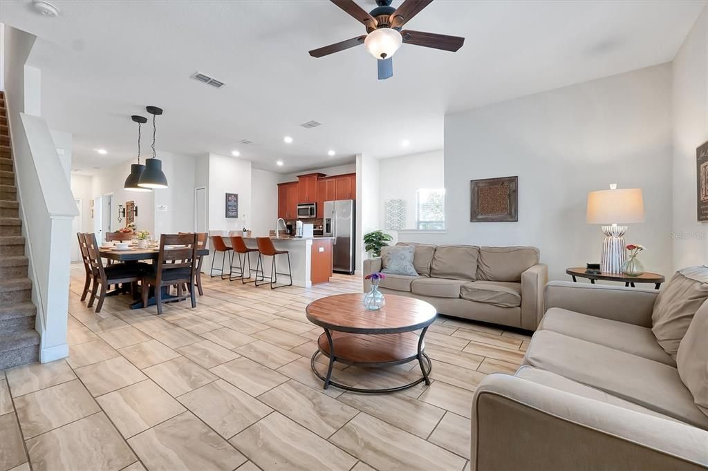 For Sale: $459,900 (5 beds, 4 baths, 2128 Square Feet)