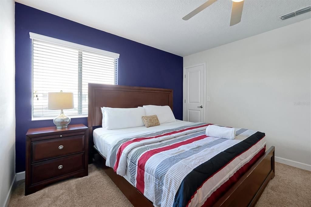For Sale: $459,900 (5 beds, 4 baths, 2128 Square Feet)