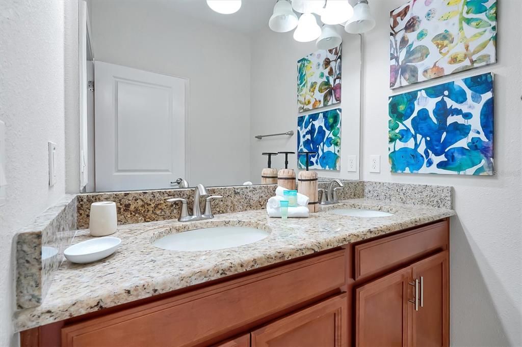 For Sale: $459,900 (5 beds, 4 baths, 2128 Square Feet)