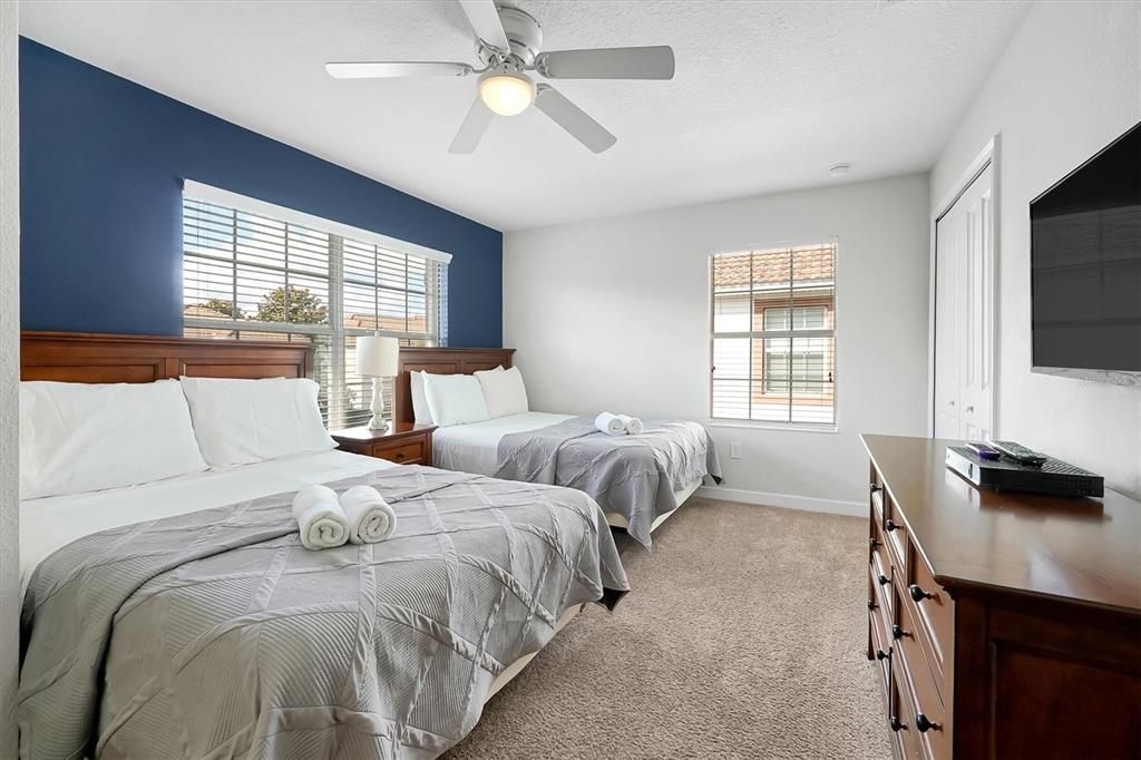 For Sale: $459,900 (5 beds, 4 baths, 2128 Square Feet)