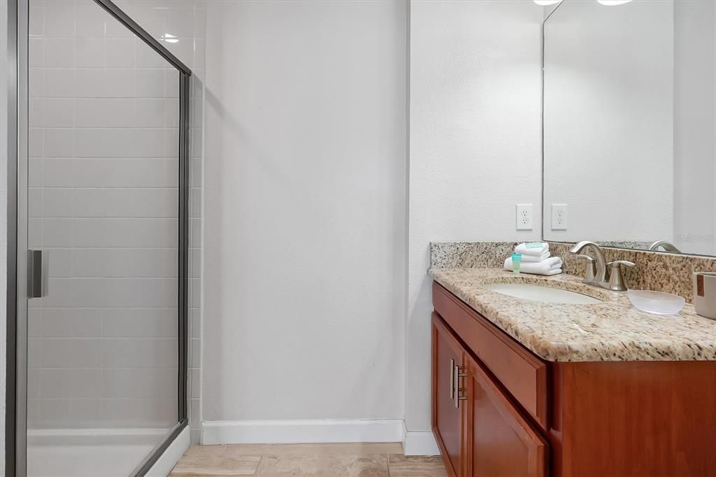 For Sale: $459,900 (5 beds, 4 baths, 2128 Square Feet)