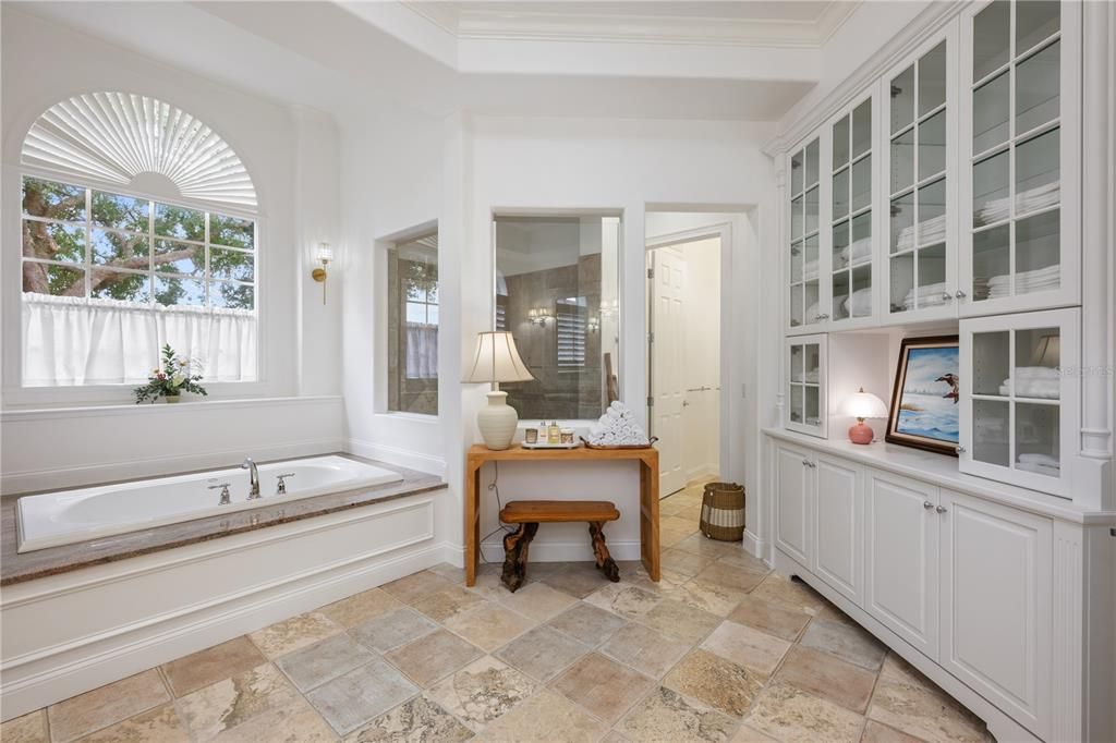 For Sale: $1,999,622 (5 beds, 4 baths, 4965 Square Feet)
