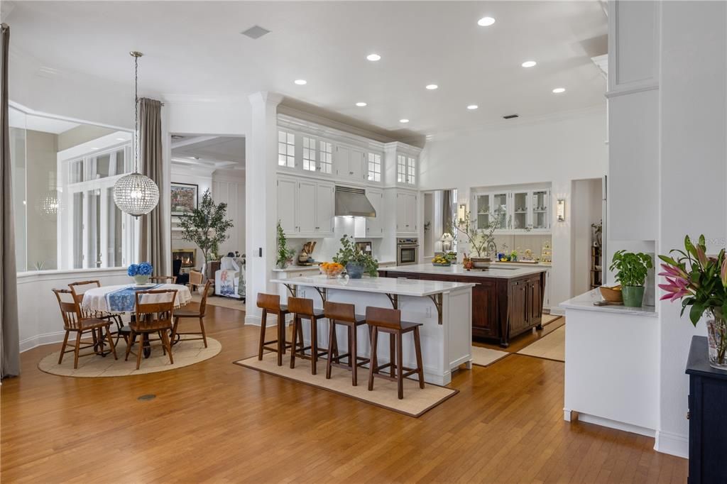 For Sale: $1,999,622 (5 beds, 4 baths, 4965 Square Feet)