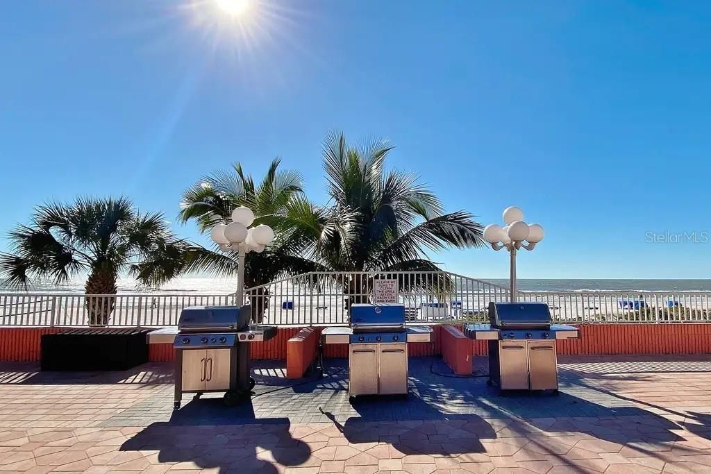 For Sale: $884,900 (3 beds, 2 baths, 1435 Square Feet)