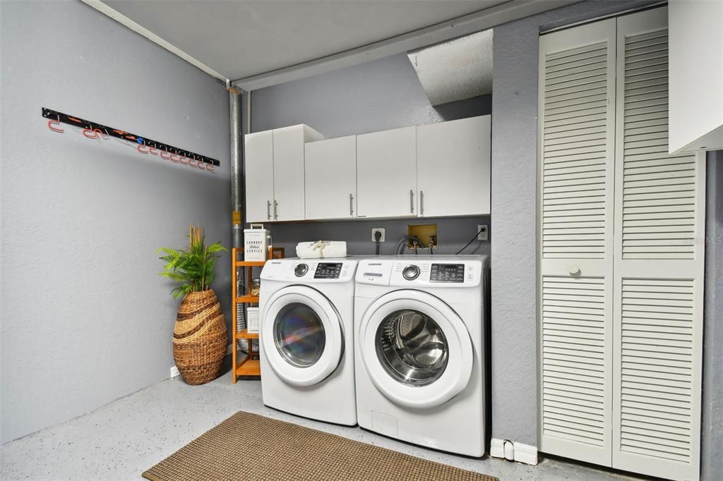 На продажу: $399,900 (3 спален, 2 ванн, 1595 Квадратных фут)