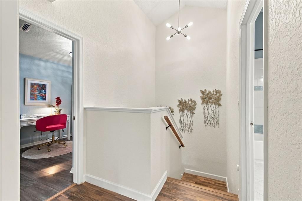 На продажу: $399,900 (3 спален, 2 ванн, 1595 Квадратных фут)