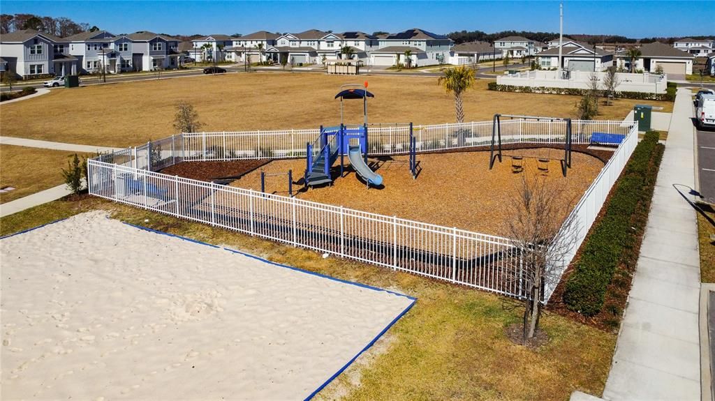 For Rent: $2,400 (3 beds, 2 baths, 1755 Square Feet)