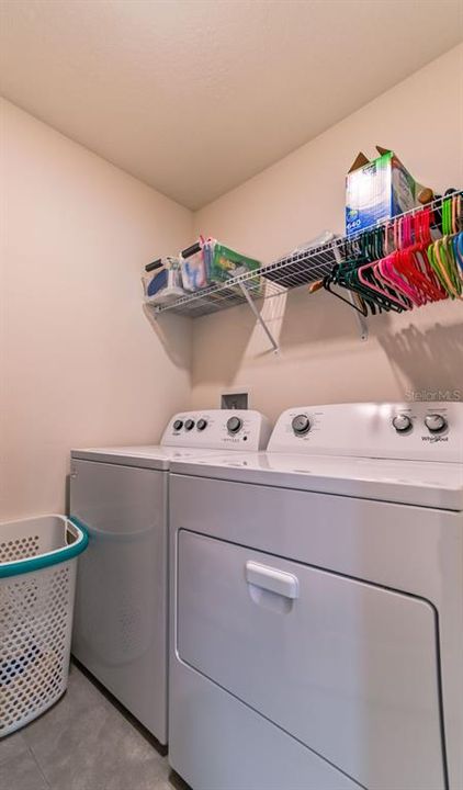 En Renta: $2,425 (4 camas, 2 baños, 1828 Pies cuadrados)
