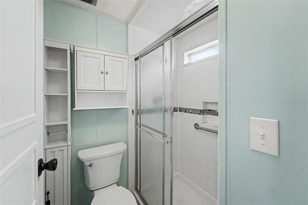 На продажу: $139,900 (2 спален, 2 ванн, 1152 Квадратных фут)