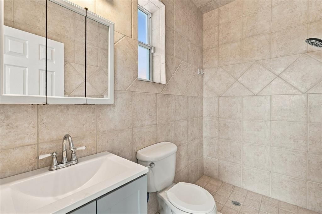 На продажу: $749,999 (3 спален, 3 ванн, 3331 Квадратных фут)
