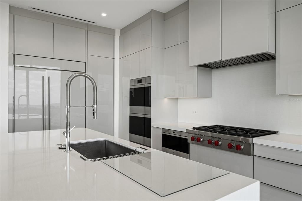 На продажу: $1,999,999 (2 спален, 2 ванн, 2154 Квадратных фут)
