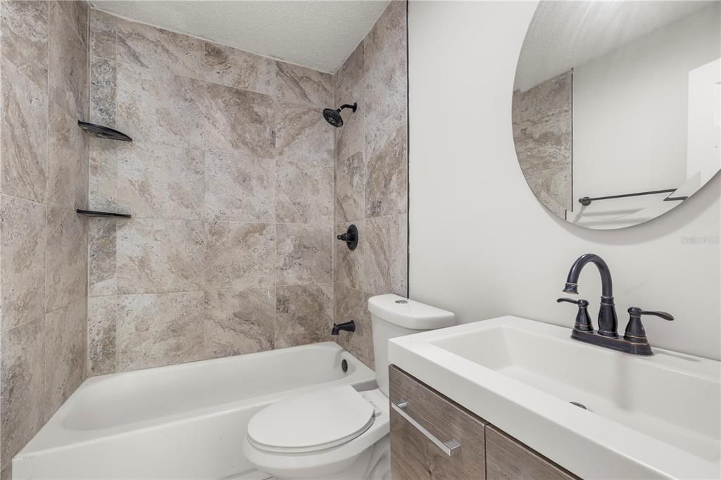 En Venta: $310,000 (4 camas, 0 baños, 1400 Pies cuadrados)