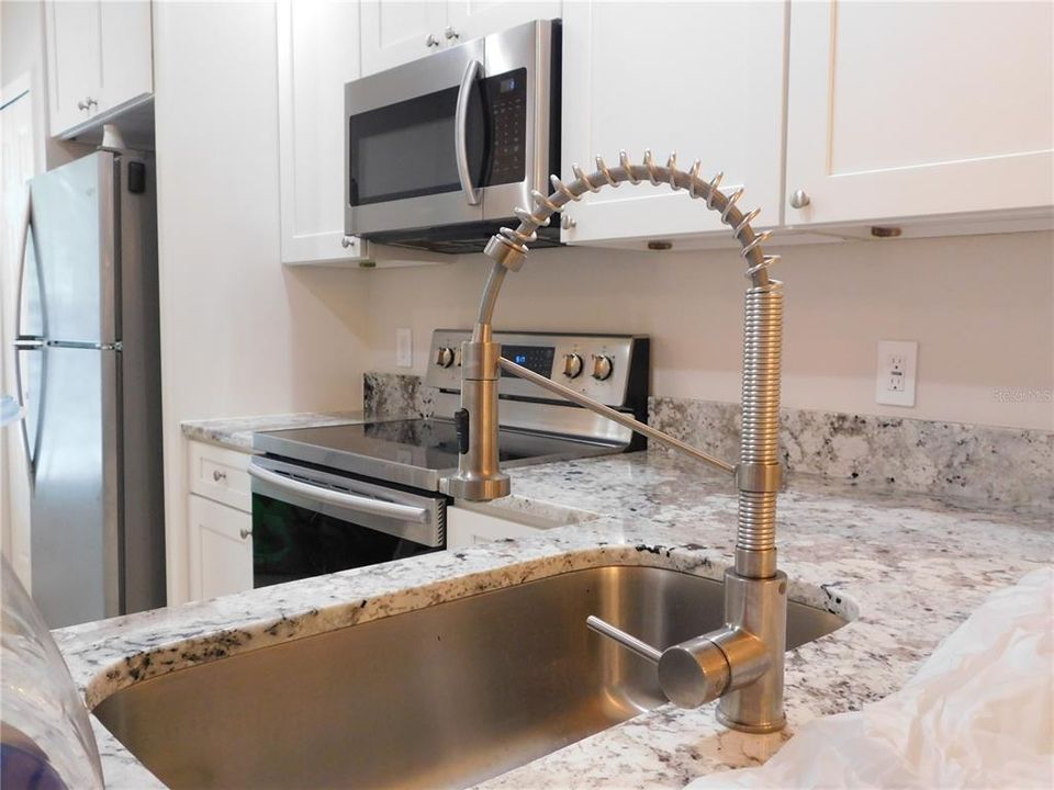 For Rent: $1,900 (2 beds, 2 baths, 1184 Square Feet)
