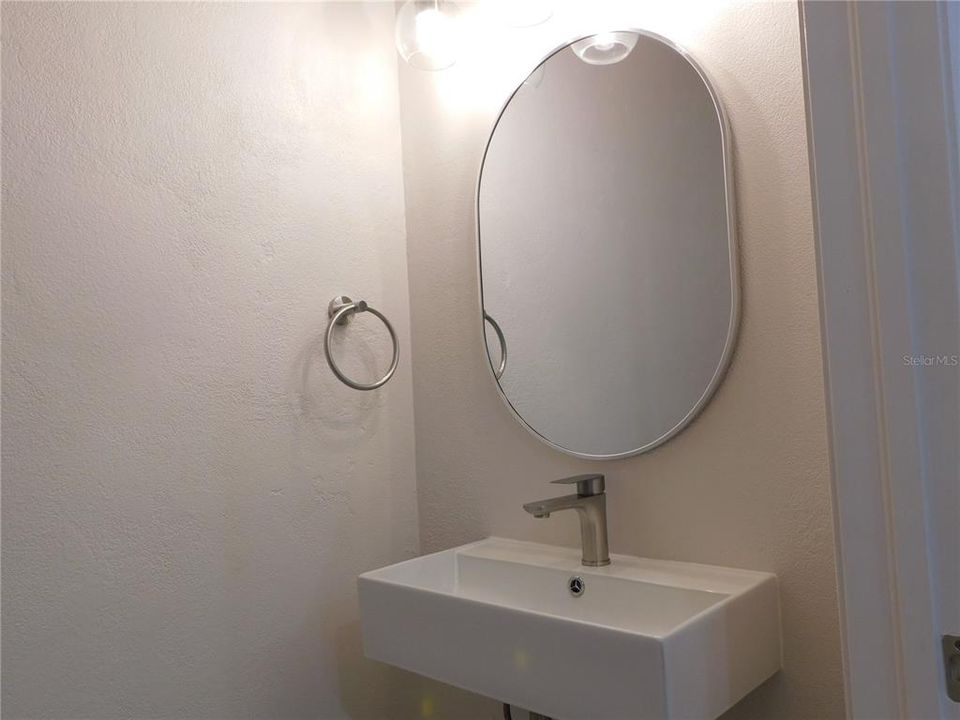 For Rent: $1,900 (2 beds, 2 baths, 1184 Square Feet)