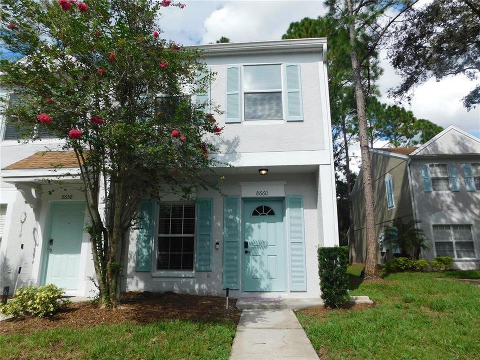 For Rent: $1,900 (2 beds, 2 baths, 1184 Square Feet)