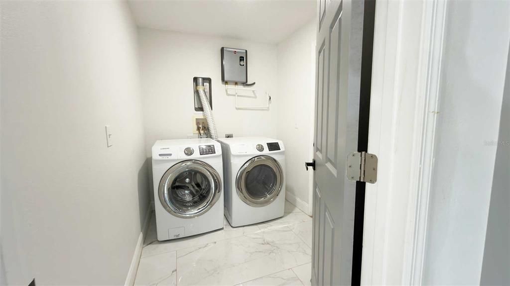 En Renta: $4,000 (4 camas, 3 baños, 2170 Pies cuadrados)