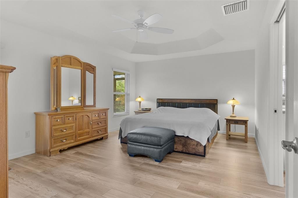 Activo con contrato: $465,000 (3 camas, 3 baños, 1854 Pies cuadrados)