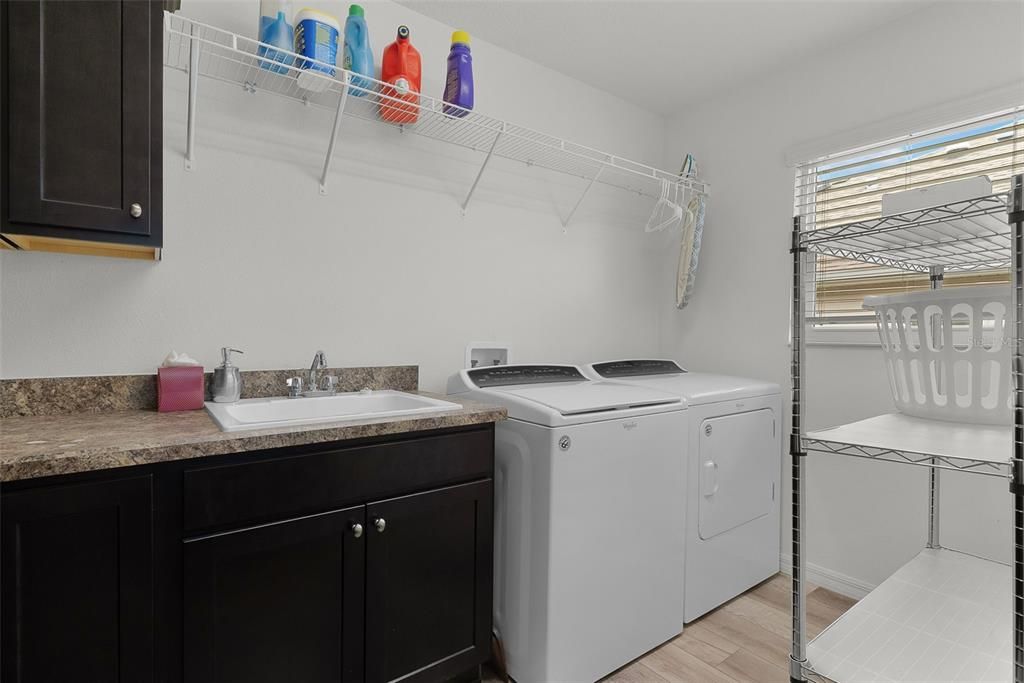 Activo con contrato: $465,000 (3 camas, 3 baños, 1854 Pies cuadrados)