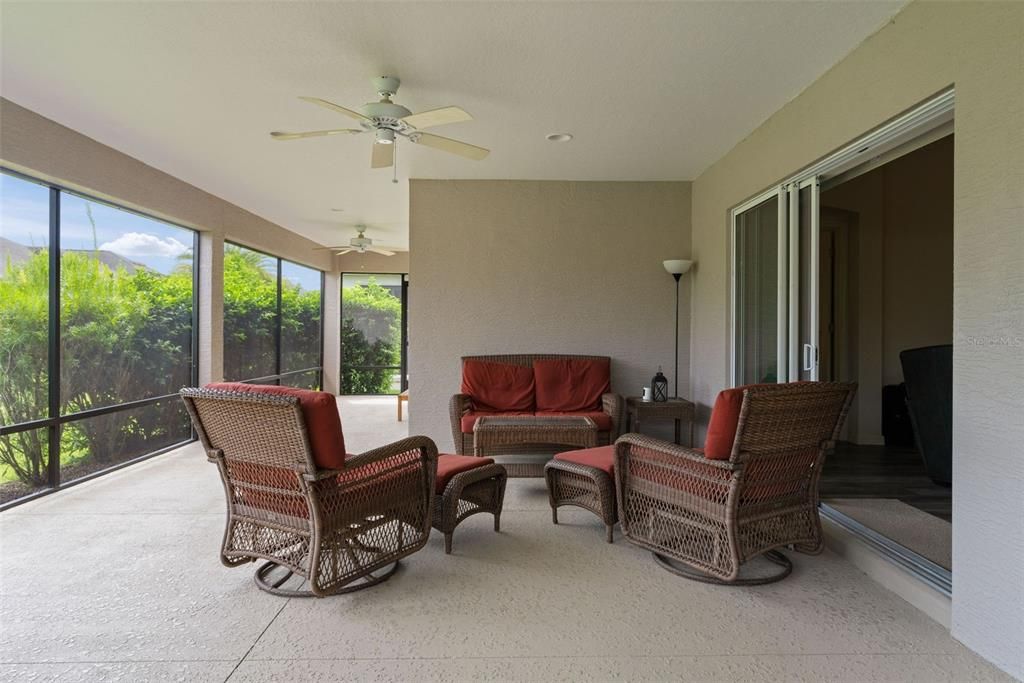Activo con contrato: $465,000 (3 camas, 3 baños, 1854 Pies cuadrados)