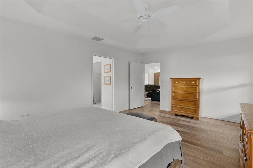Activo con contrato: $465,000 (3 camas, 3 baños, 1854 Pies cuadrados)