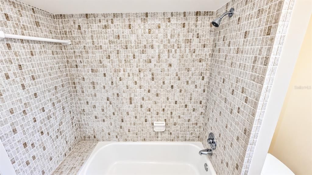 В аренду: $2,300 (3 спален, 2 ванн, 1651 Квадратных фут)