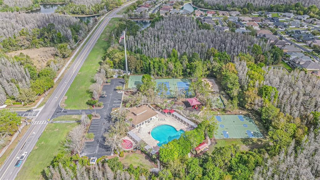 На продажу: $324,333 (3 спален, 2 ванн, 1713 Квадратных фут)