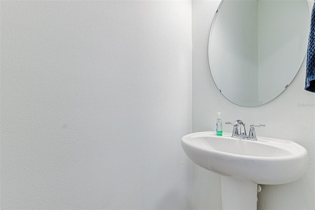 En Venta: $329,900 (3 camas, 2 baños, 2174 Pies cuadrados)