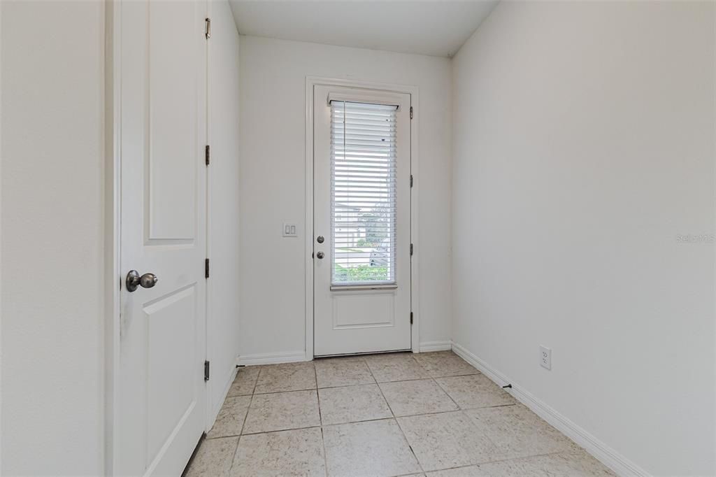 En Venta: $329,900 (3 camas, 2 baños, 2174 Pies cuadrados)