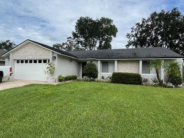 For Sale: $499,900 (3 beds, 2 baths, 1316 Square Feet)
