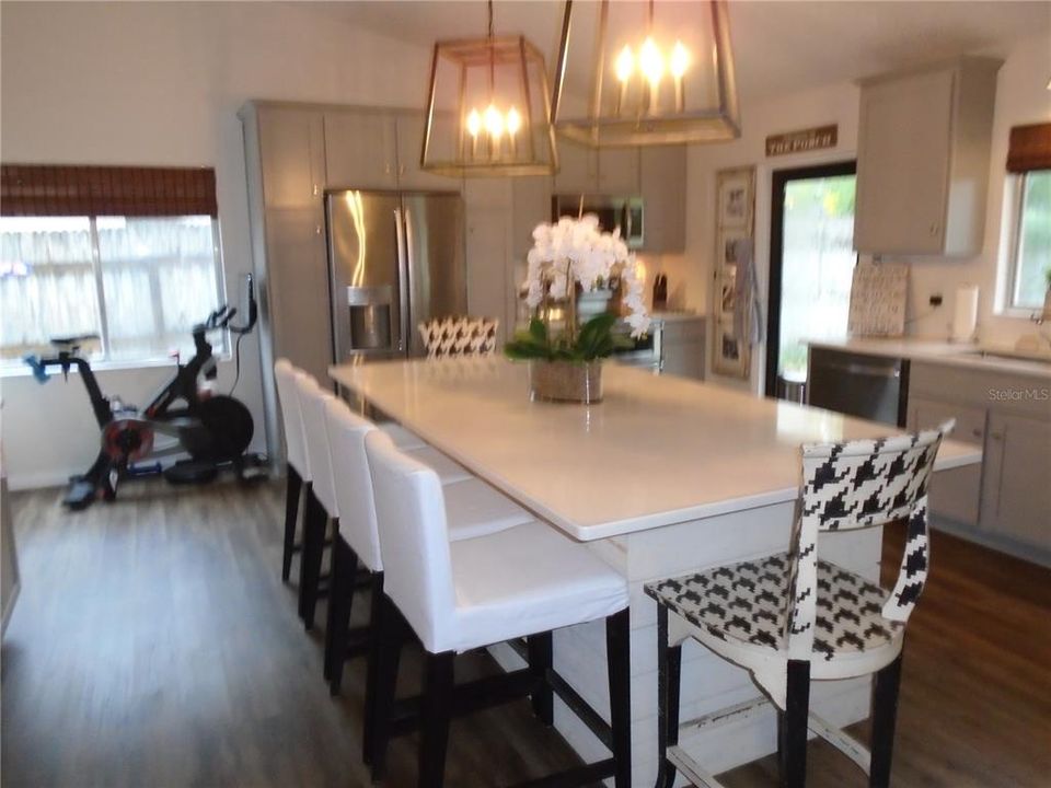 For Sale: $499,900 (3 beds, 2 baths, 1316 Square Feet)