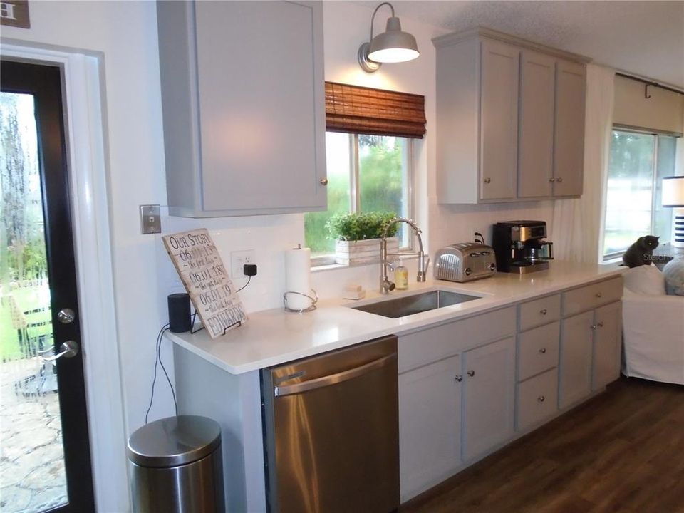 For Sale: $499,900 (3 beds, 2 baths, 1316 Square Feet)