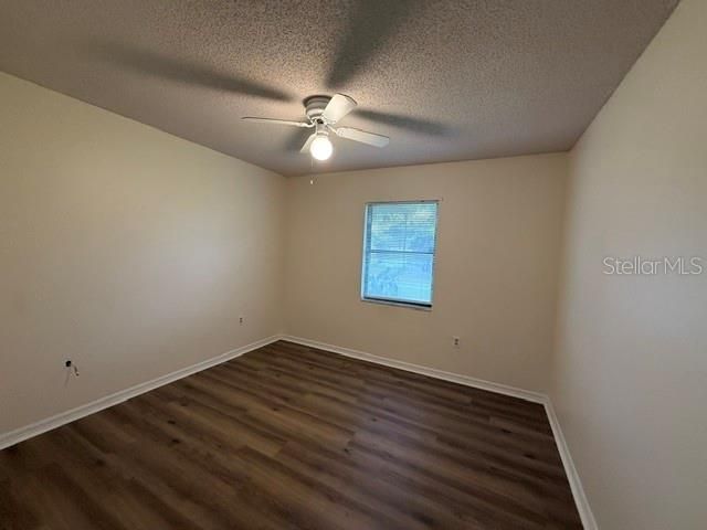 В аренду: $1,850 (3 спален, 2 ванн, 1288 Квадратных фут)
