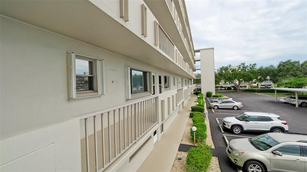 На продажу: $135,000 (2 спален, 1 ванн, 750 Квадратных фут)