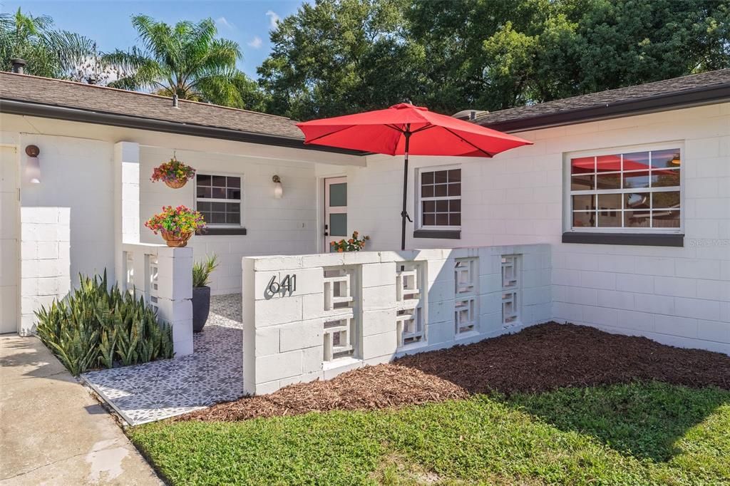 For Sale: $399,000 (3 beds, 2 baths, 1389 Square Feet)