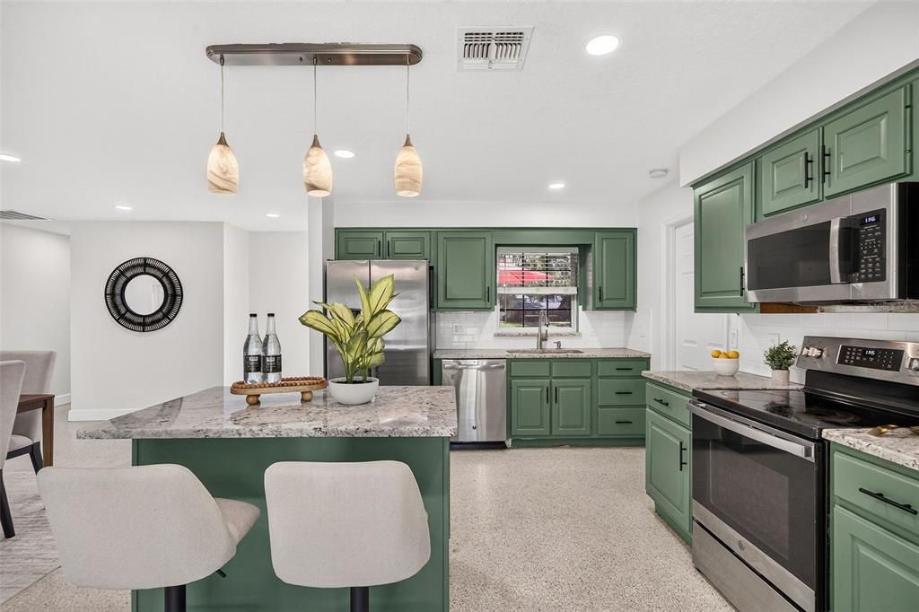 For Sale: $399,000 (3 beds, 2 baths, 1389 Square Feet)