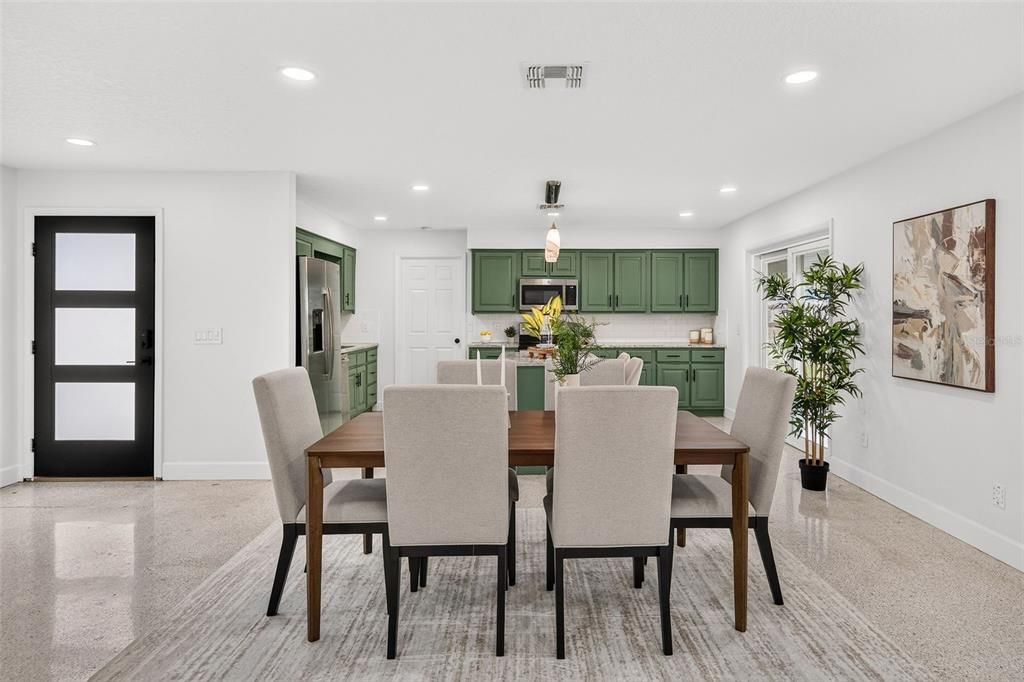 For Sale: $399,000 (3 beds, 2 baths, 1389 Square Feet)