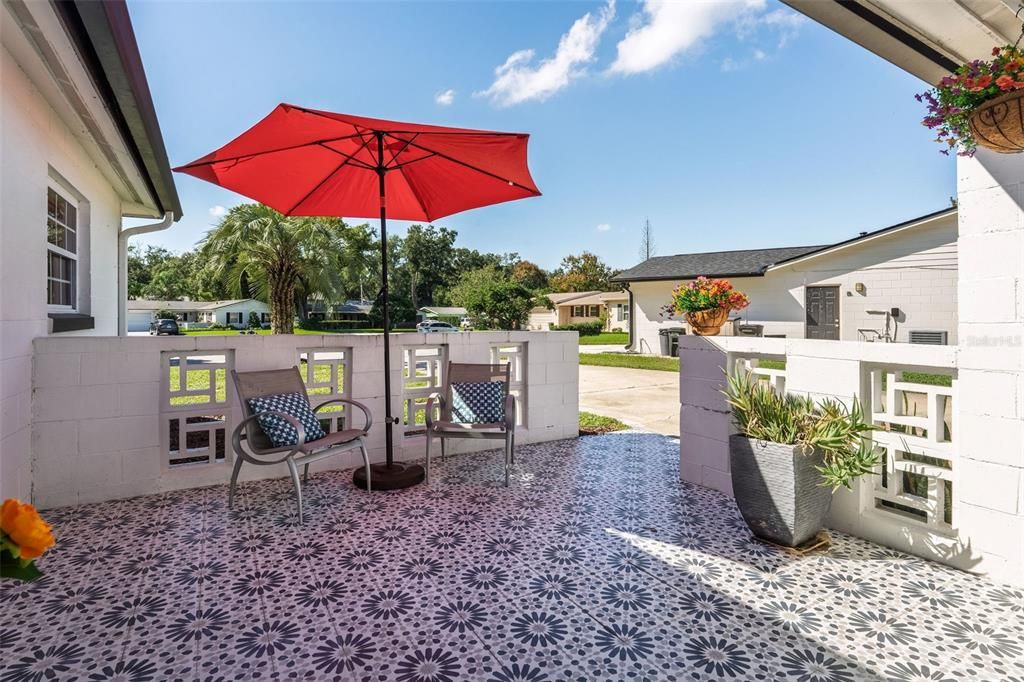 For Sale: $399,000 (3 beds, 2 baths, 1389 Square Feet)