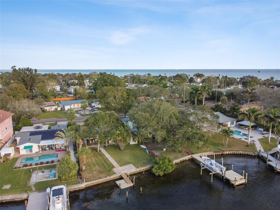 En Venta: $1,249,000 (0.22 acres)