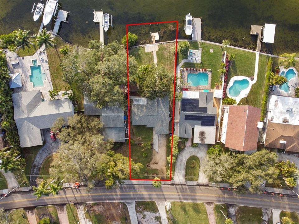 En Venta: $1,249,000 (0.22 acres)