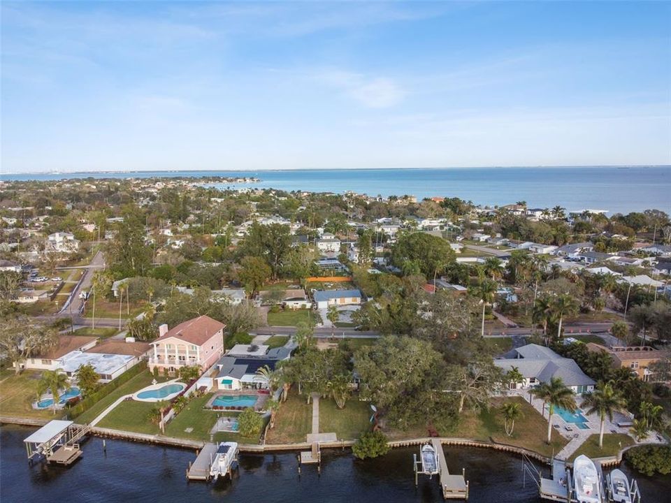 En Venta: $1,249,000 (0.22 acres)