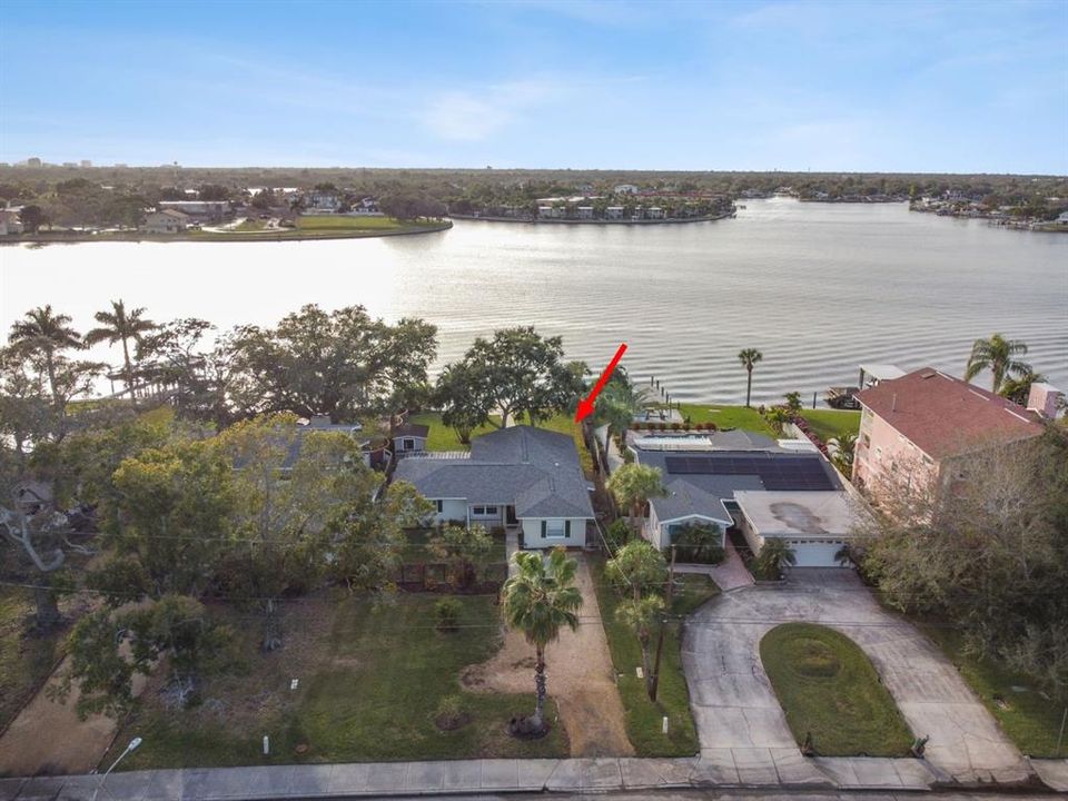 En Venta: $1,249,000 (0.22 acres)