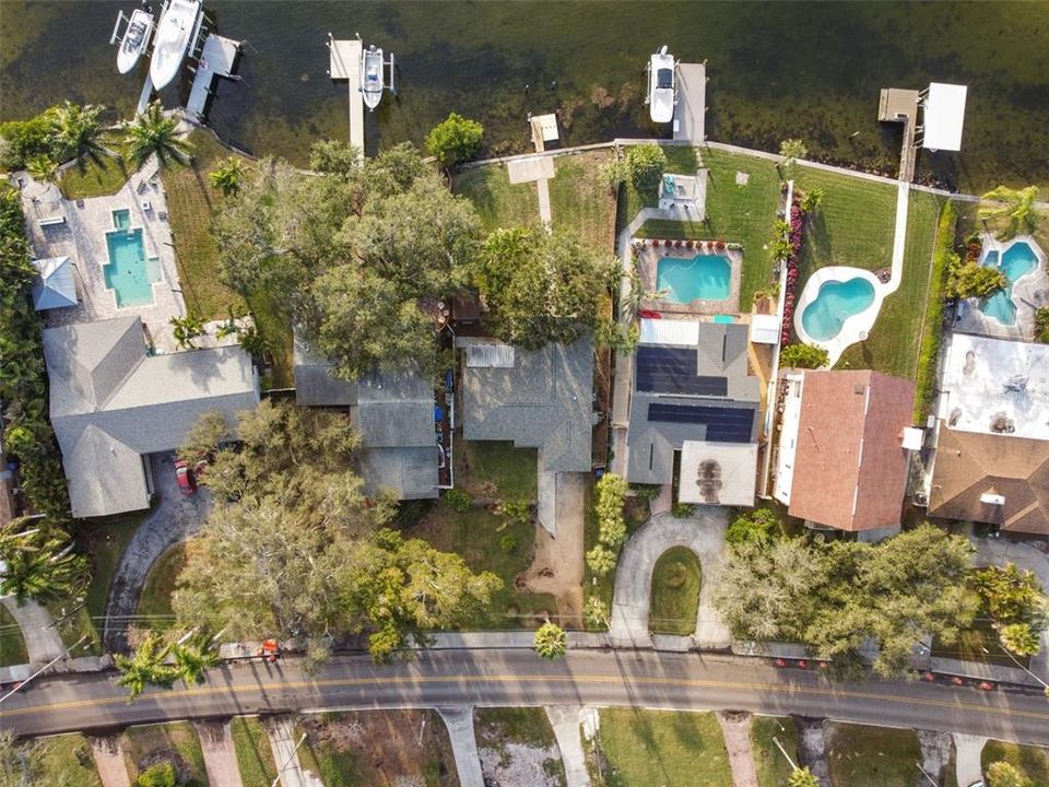 En Venta: $1,249,000 (0.22 acres)