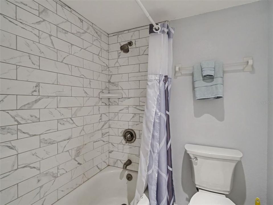 En Venta: $249,900 (2 camas, 2 baños, 1080 Pies cuadrados)