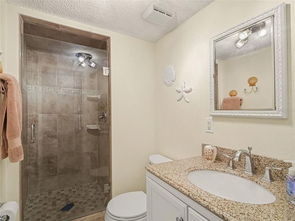 En Venta: $249,900 (2 camas, 2 baños, 1080 Pies cuadrados)