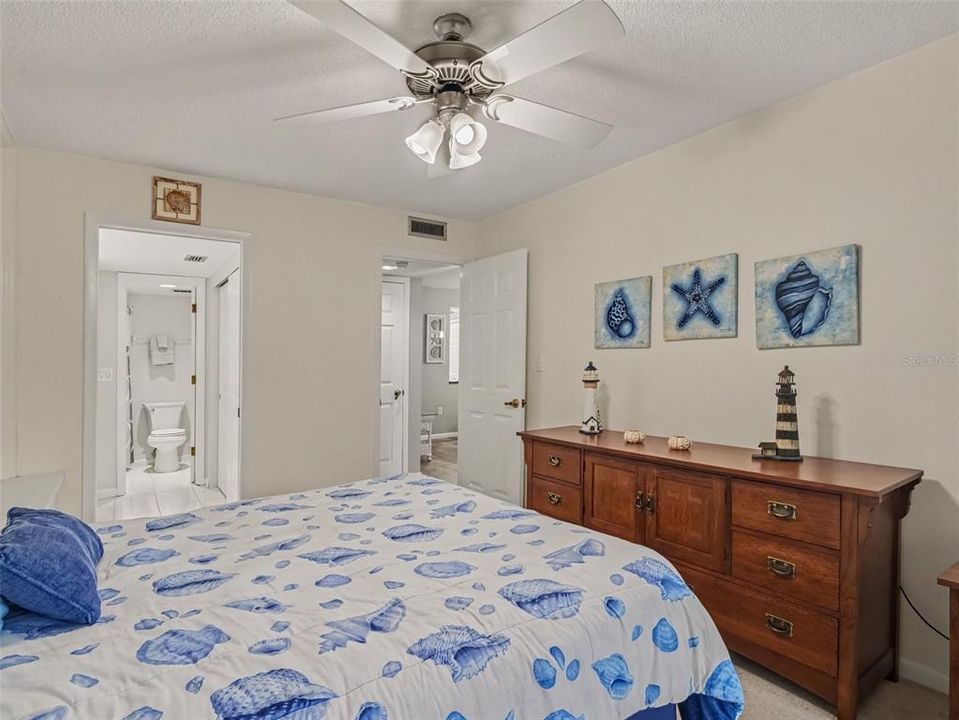 En Venta: $249,900 (2 camas, 2 baños, 1080 Pies cuadrados)