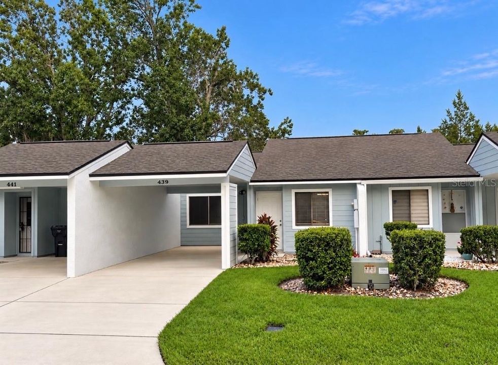 For Sale: $175,999 (2 beds, 2 baths, 921 Square Feet)