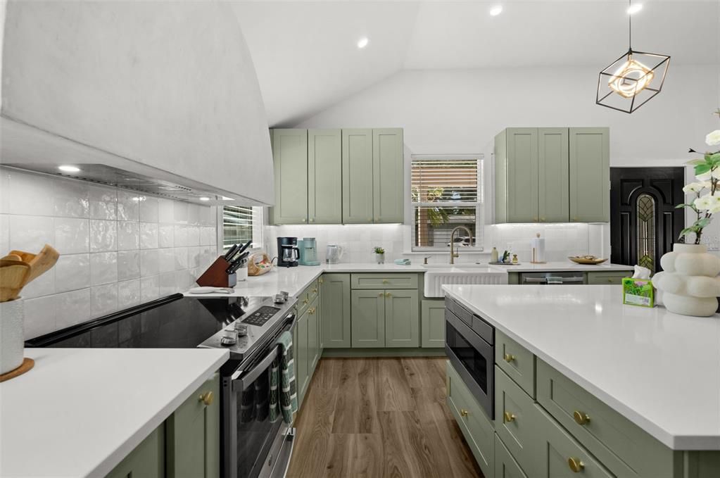 В аренду: $4,900 (4 спален, 4 ванн, 2019 Квадратных фут)