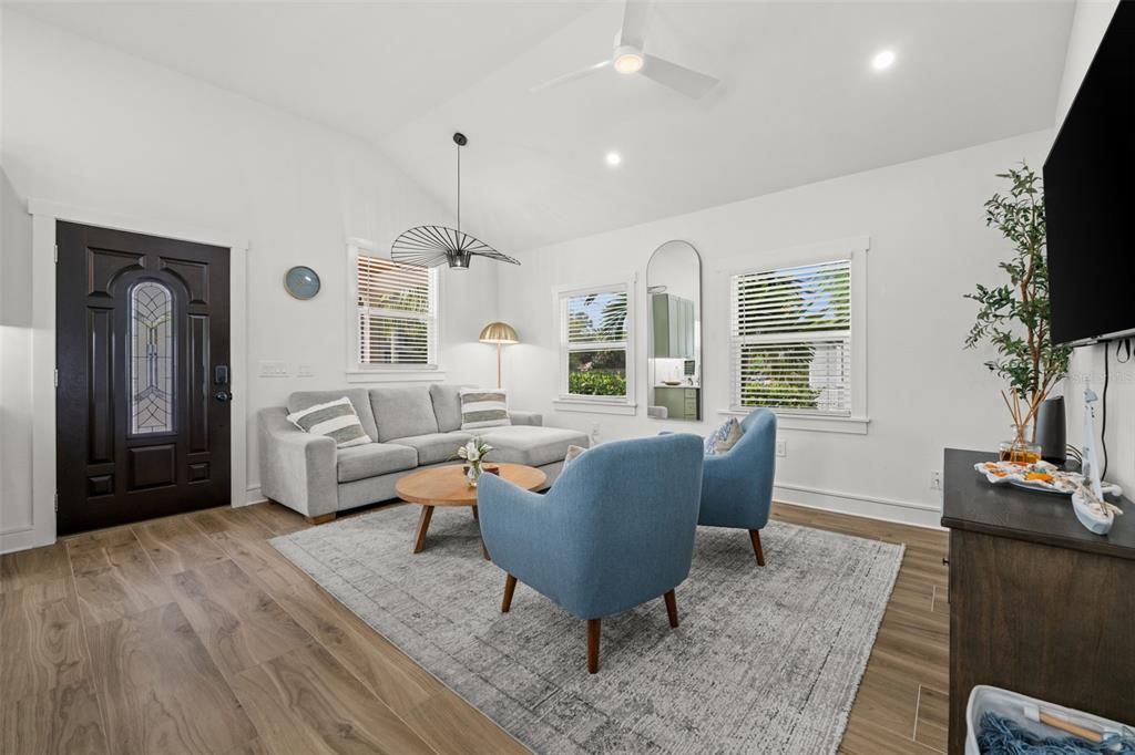 В аренду: $4,900 (4 спален, 4 ванн, 2019 Квадратных фут)