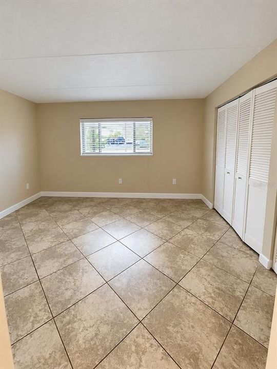 For Sale: $79,500 (1 beds, 1 baths, 608 Square Feet)