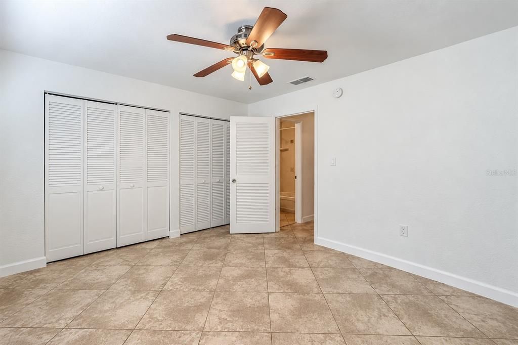 For Sale: $79,500 (1 beds, 1 baths, 608 Square Feet)
